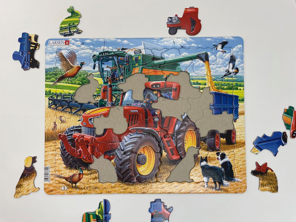 PG9 - Kul traktor og skurtresker i arbeid (Illustrasjonsbilde 5)