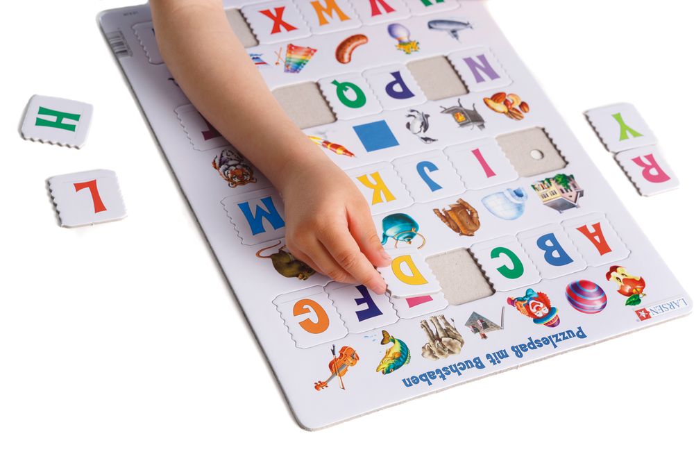 LS826 - Learn the Alphabet: 26 Upper Case Letters (Illustrative image 7) LS826 - Learn the Alphabet: 26 Upper Case Letters (Illustrative image 7)